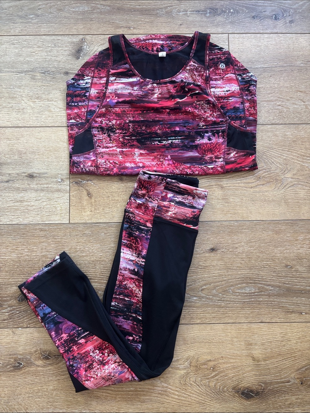 lululemon athletica matching set - leggings & tank - women’s size 6